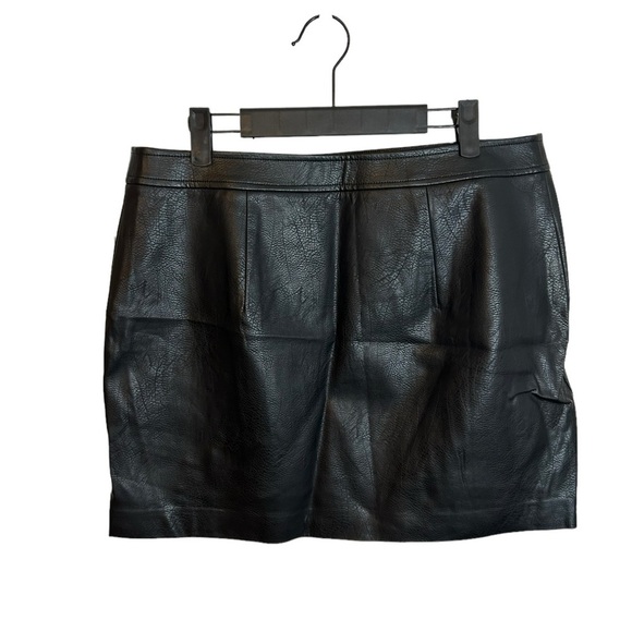 FREE PRESS FAUX LEATHER MINI SKIRT - Picture 2 of 4